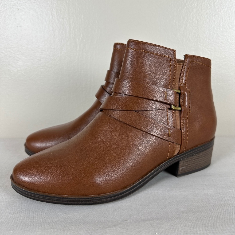 Baretraps Women's 9W Magena Ankle Boot Brown Faux Leather Block Heel Zipper‎ NEW